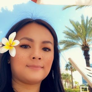 Meet your Posher, Tuyet